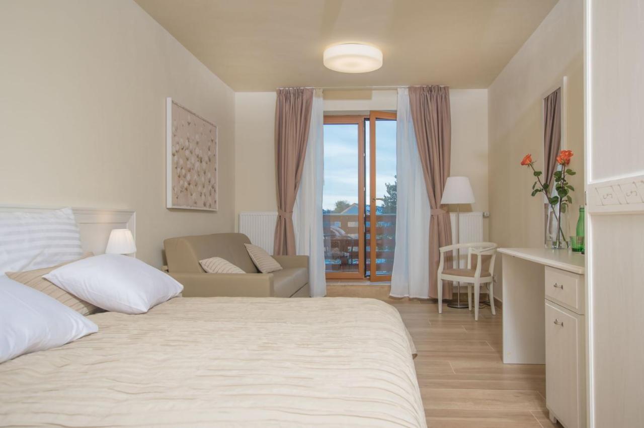Hotel Slunecna Louka Lipno nad Vltavou Exteriör bild