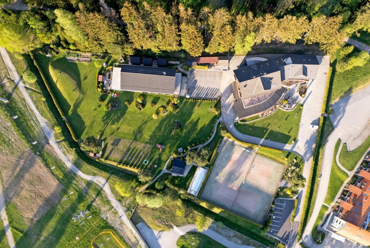 Hotel Slunecna Louka Lipno nad Vltavou Exteriör bild